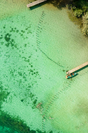 Bateau sur le lac de Paladru